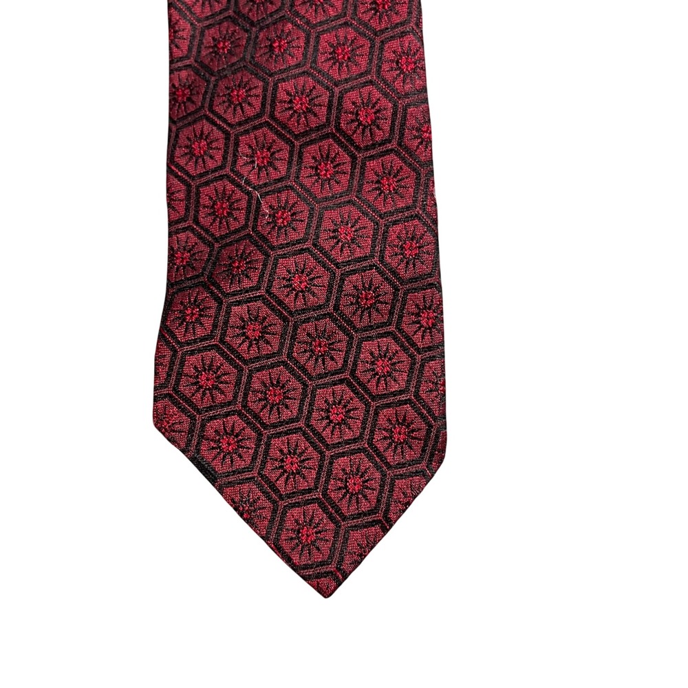 Jordan Marsh Company Devonshire Mens Silk Tie Burgundy Black Hexagon Geometric